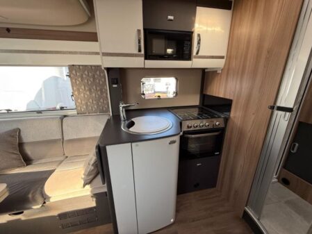 2022 Swift Escape 640