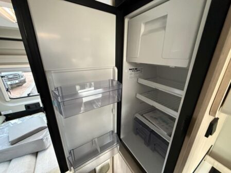 2025 Elddis Autoquest CV40 60th Anniversary Edition
Manual