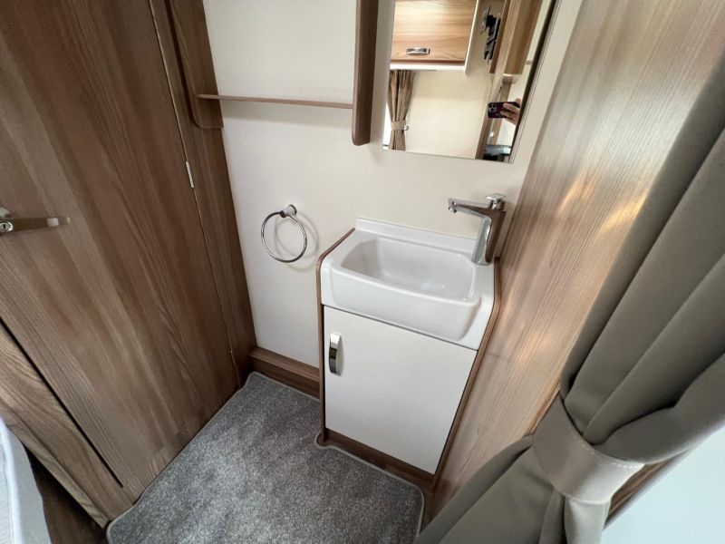 2022 Swift Sprite Alpine 4
Incl Mover