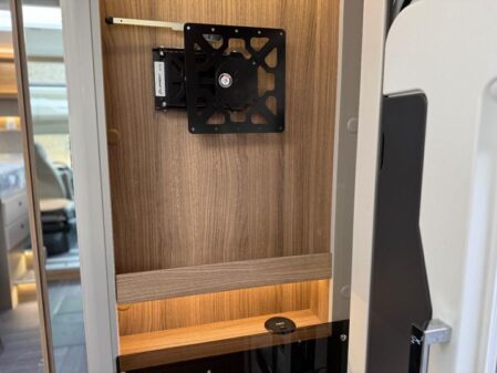 2026 Bailey Autograph 79-4T