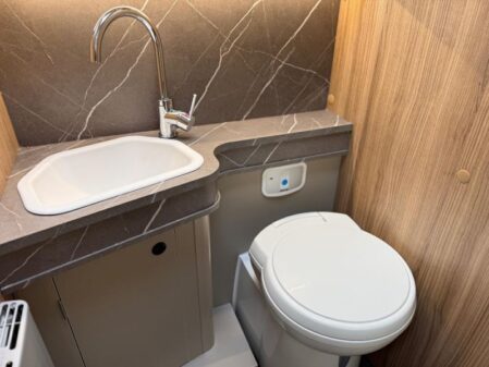 2026 Bailey Autograph 79-4T