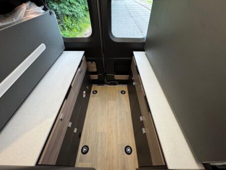 2025 Swift Trekker X Auto