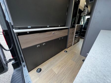 2025 Swift Trekker X Auto