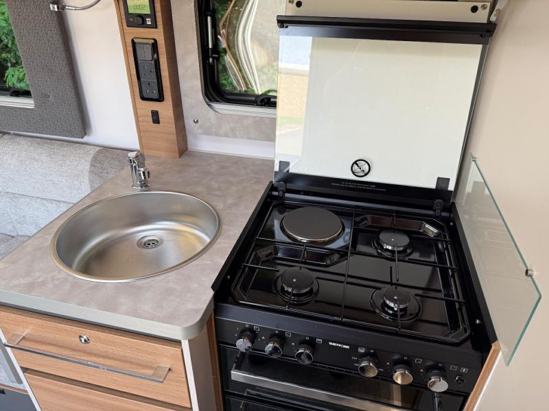 2023 Bailey Adamo 60-4