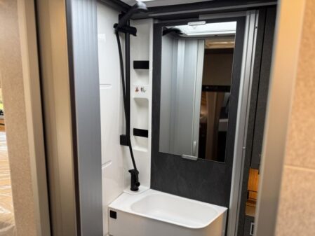 2026 Hymer ML-T 570 Crossover