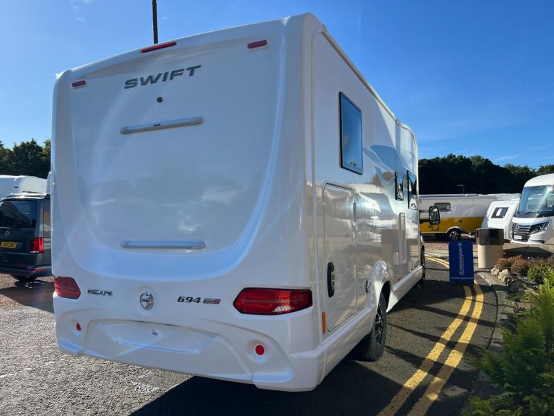 2024 Swift Escape 694