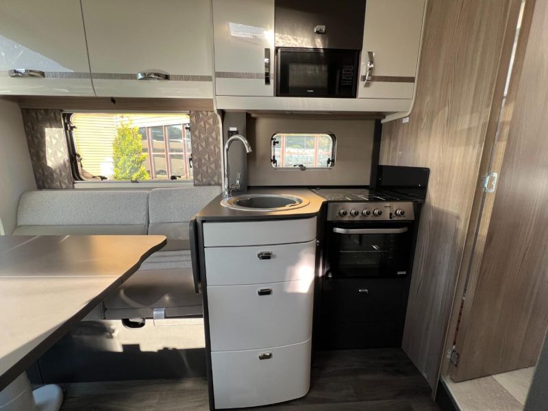 2024 Swift Escape 694