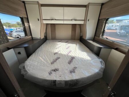 2024 Swift Escape 694