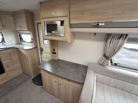 2018 Elddis SUPREME 462
