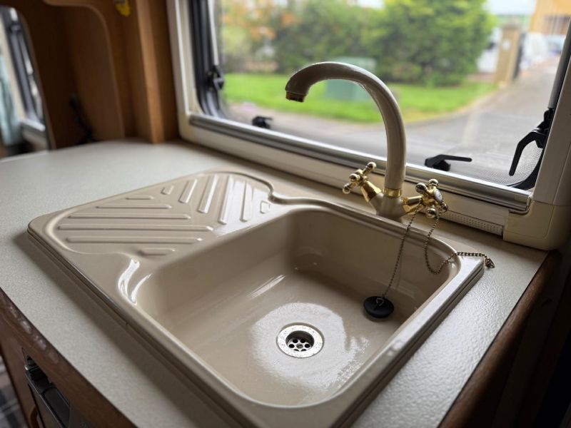 2001 Auto-Trail Cheyenne 634