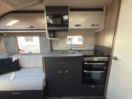 2026 Swift Challenger 560