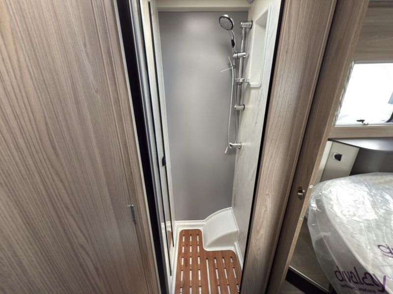 2025 Swift Escape 694
Incl Awning