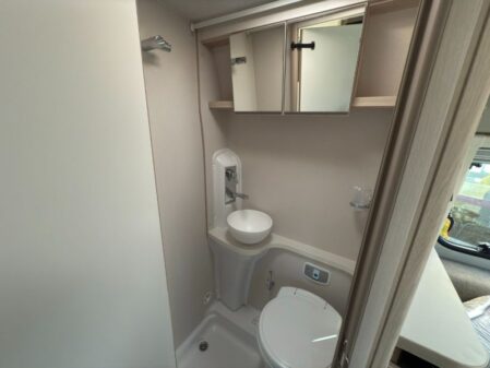 2025 Elddis Autoquest CV40 60th Anniversary Edition
Manual