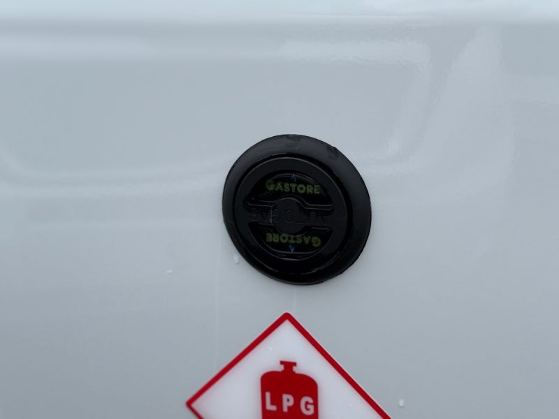 2025 Elddis Autoquest CV40 60th Anniversary Edition
Manual