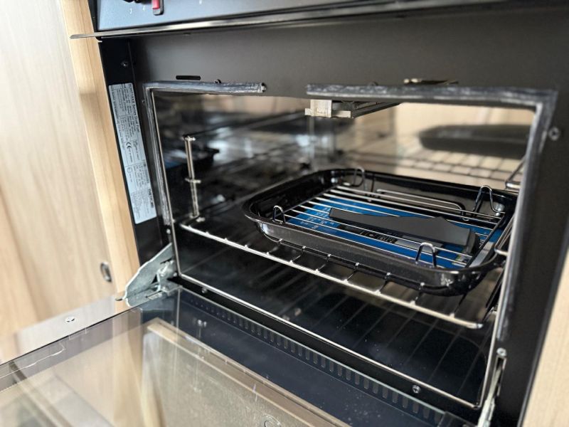 2025 Elddis Autoquest CV40 60th Anniversary Edition
Manual