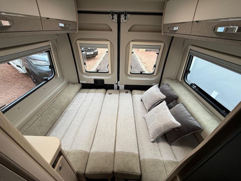 2025 Elddis Autoquest CV40 60th Anniversary Edition
Manual