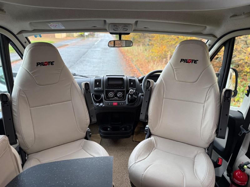 2018 Pilote Essential P716