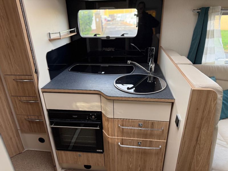 2018 Pilote Essential P716