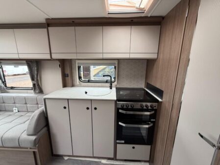 2025 Coachman Acadia 460