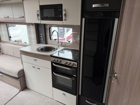 2023 Swift Challenger 480 SE