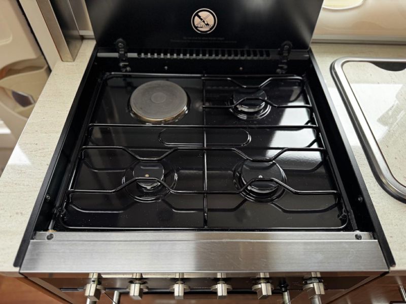 2017 Hymer B-Class 444 DL