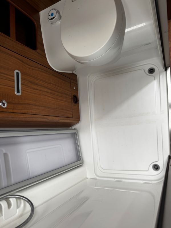 2017 Hymer B-Class 444 DL