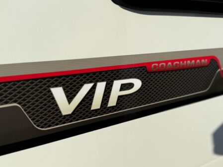 2015 Coachman VIP 545
Incl Mover