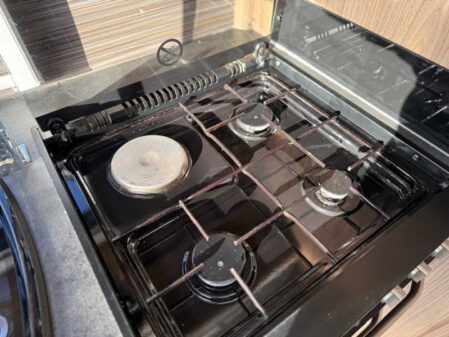 2015 Coachman VIP 545
Incl Mover