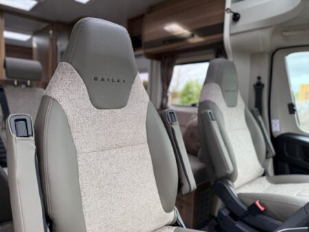 2026 Bailey Autograph 79-4T