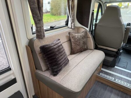 2026 Bailey Autograph 79-4T