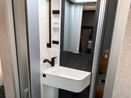 2025 Hymer ML-T 570 Crossover