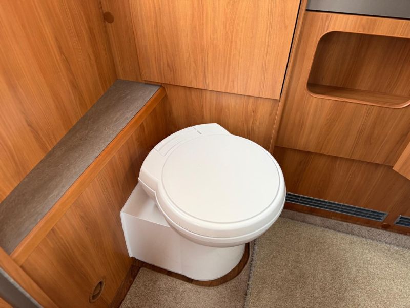 2017 Hymer NOVA 585 GL