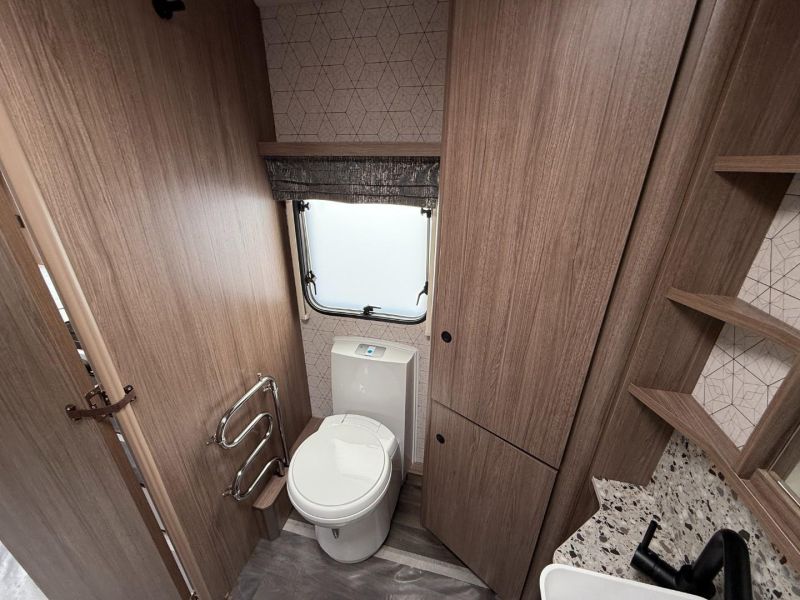 2025 Coachman Acadia 460