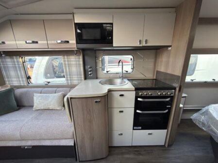 2025 Swift Challenger 580 Grande SE