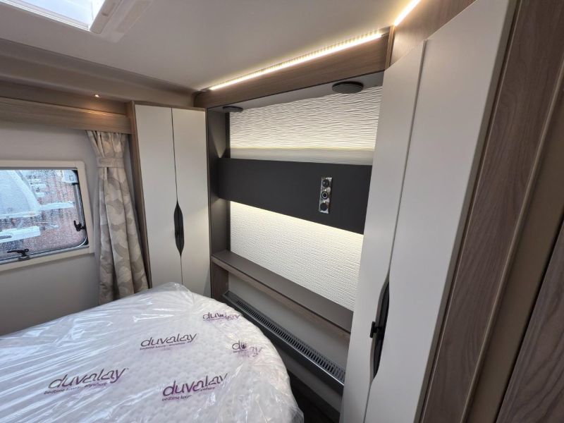 2025 Swift Elegance Grande 835