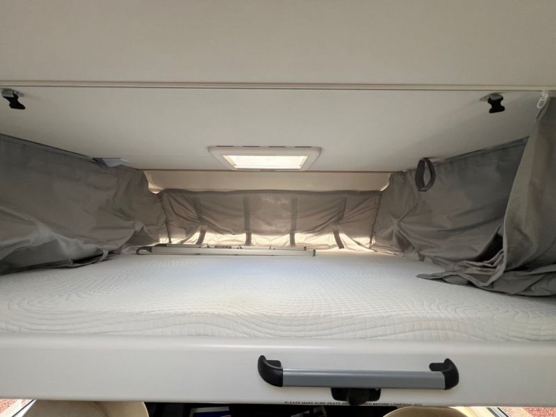 2019 Sunlight i68