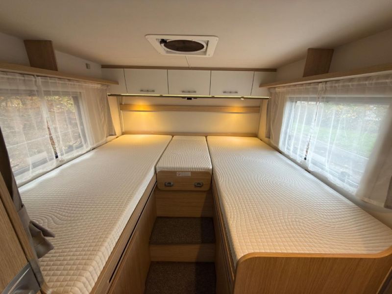 2019 Sunlight i68