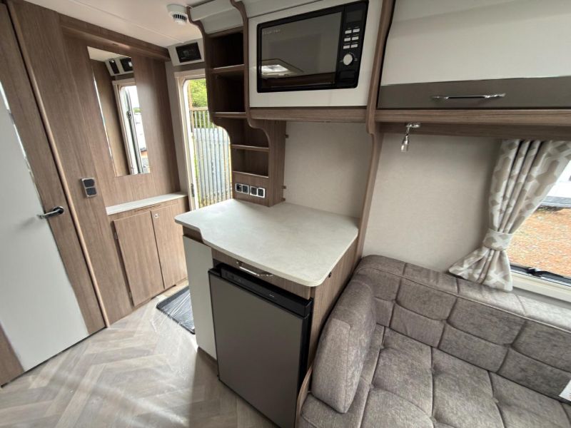2026 Coachman VIP 460