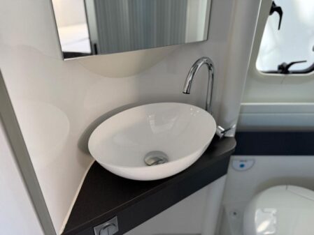 2021 Adria Twin Supreme 600 SPB