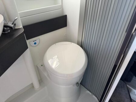 2021 Adria Twin Supreme 600 SPB
