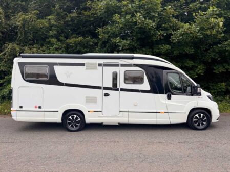 2019 Niesmann and Bischoff Smove 7.4E