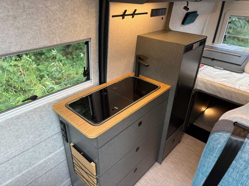 2027 Hymer Redwood 601