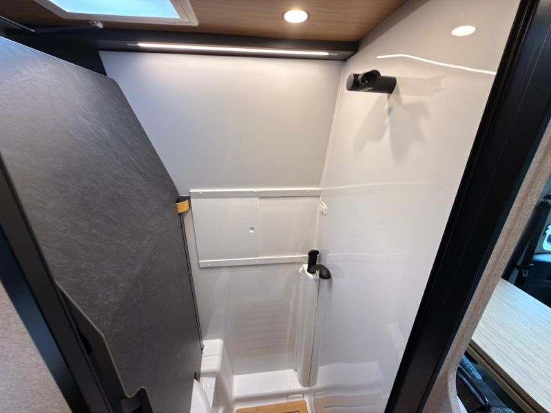 2027 Hymer Redwood 601