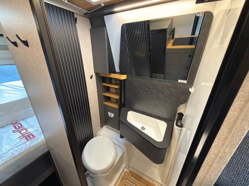 2027 Hymer Redwood 601