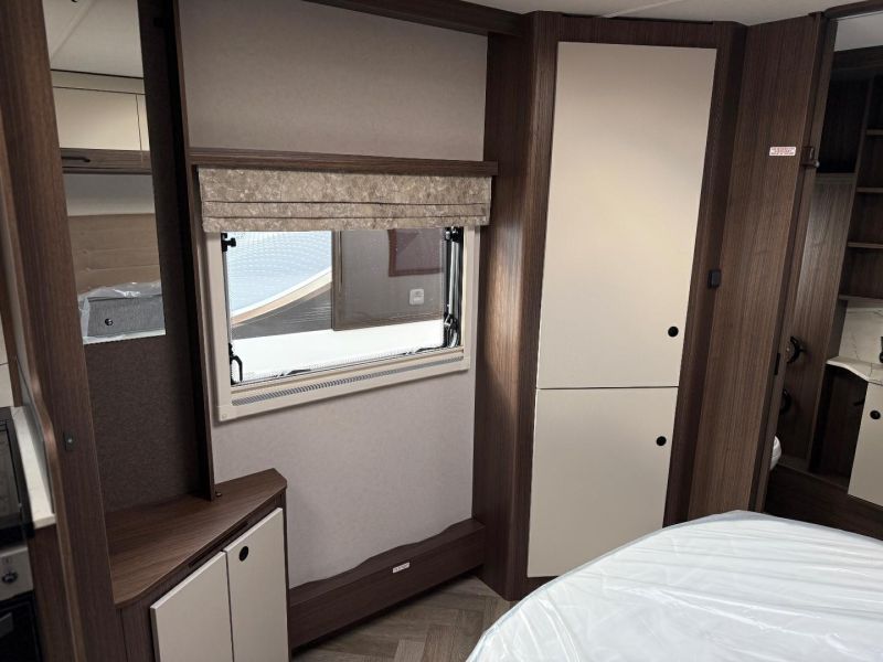 2027 Coachman Acadia 575 Xtra