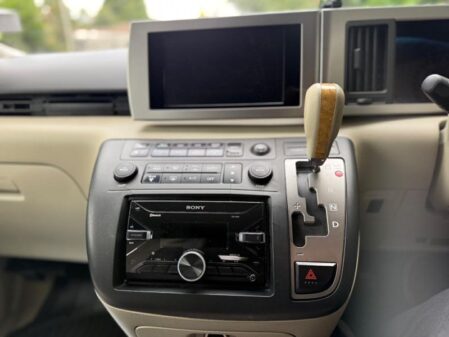 2003 Nissan Elgrand