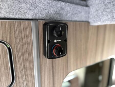 2003 Nissan Elgrand
