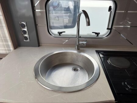2023 Swift Challenger 580 SE