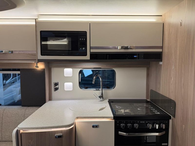 2026 Swift Conqueror 560L Grande