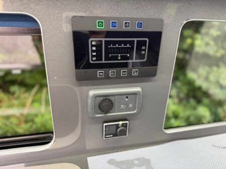 2023 VW T6.1 Highline Platinum Wave LWB Manual
150hp